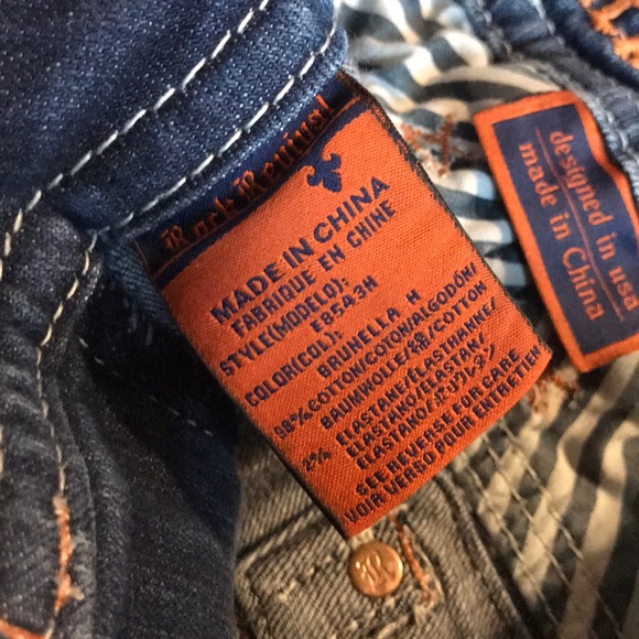 SOLD!** Rock Revival shorts. 27. - Picture 6 of 6